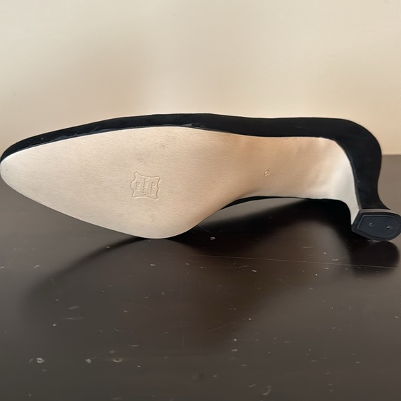 Black suede pumps. Ashton shoes. - Picture 6 of 8